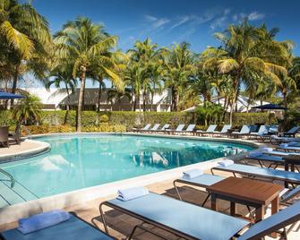 西棕榈滩万豪酒店 - 西棕榈滩 - 游泳池