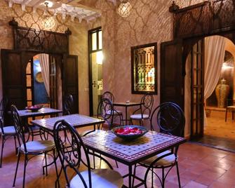 马拉凯斯摩洛哥传统庭院住宅 - 马拉喀什 - 餐馆