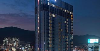 海云台华美达安可酒店 - 釜山 - 建筑