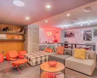 Hip 1br, Kendall Square, Gym, Doorman, Walk To Mit By Blueground - 剑桥 - 大厅