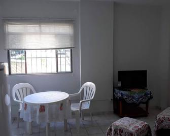 no centro de Cuiabá aptº mobiliado - 库亚巴 - 餐厅