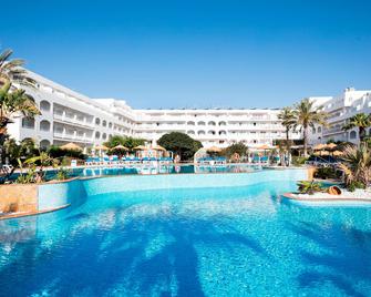 热带绿洲最佳酒店 - 莫哈卡尔 - 游泳池
