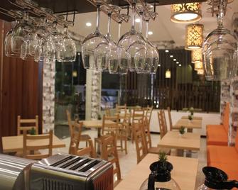 雅加達豐塔納飯店 - 雅加达 - 餐馆