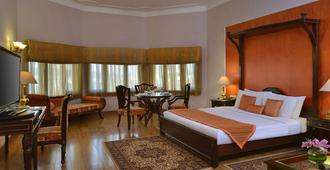 努爾阿斯沙巴宮殿飯店 - 博帕尔 - 睡房