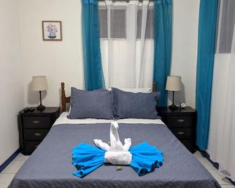 Entire Comfy apartment for you, 5 min SJO Airport - 阿拉胡埃拉 - 睡房