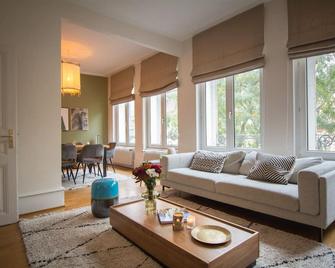 Hello Colmar, Duplex Cathedrale, historic center - 科尔马 - 客厅