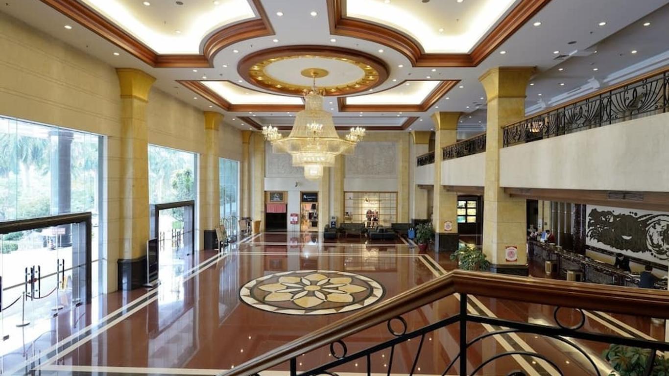 東莞市石龍名冠金凱悅酒店