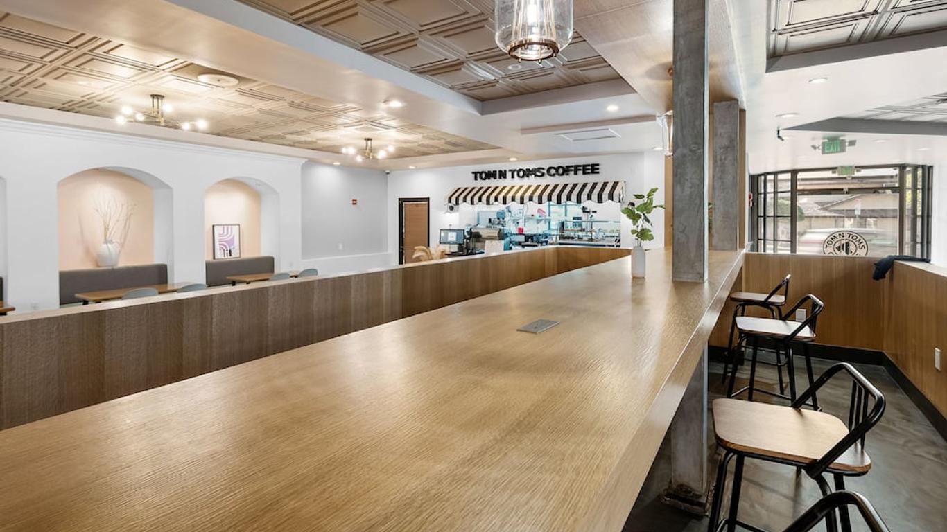 洛杉矶市中心西华美达酒店