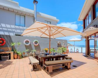奥比西自助式公寓酒店 - 乔治 - 露台