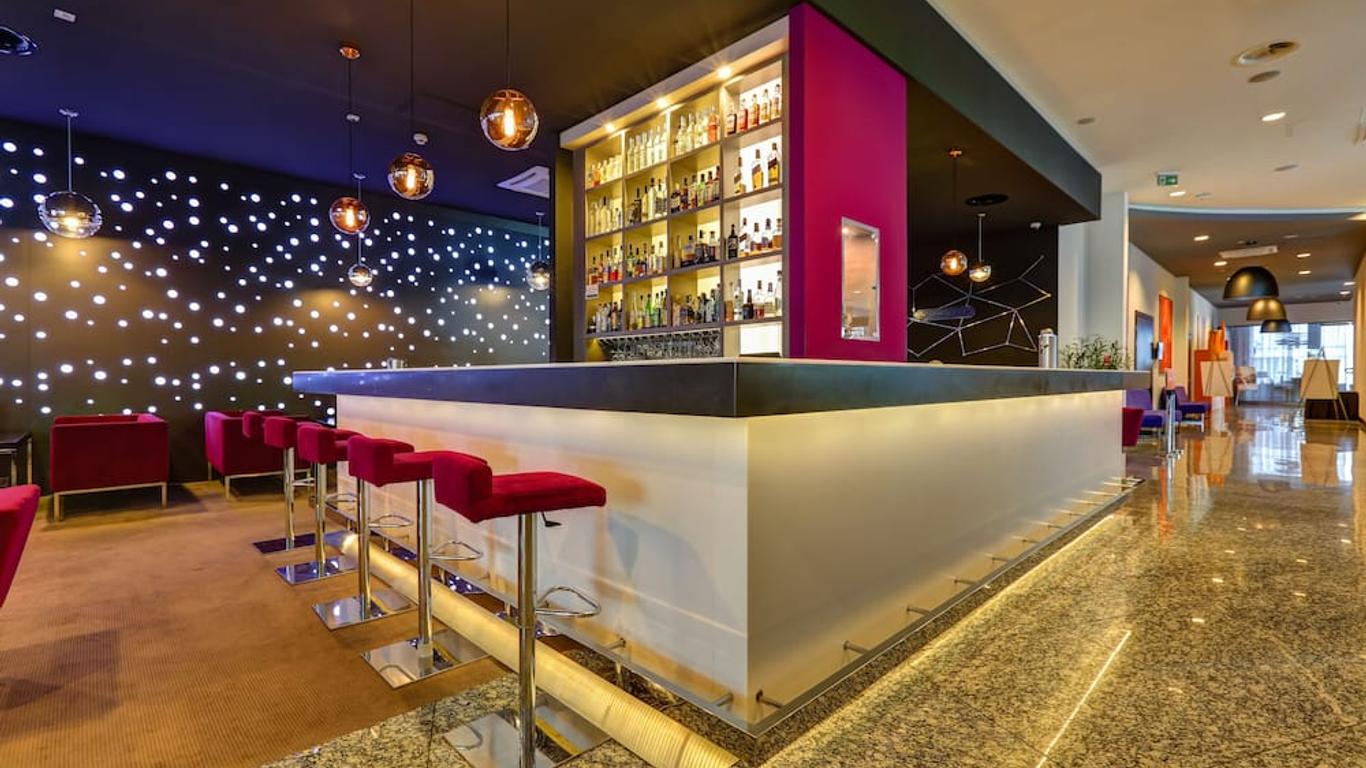 托伦哥白尼格酒店
