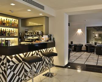 精品米兰皇宫贝斯特韦斯特酒店 - 摩德纳 - 酒吧