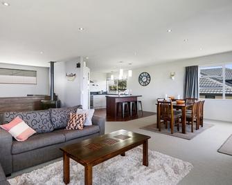 The Lakehouse Taupo - 陶波 - 客厅