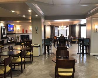 巴爾的摩bwi機場蔚景溫德姆飯店 - 林夕昆高地 - 餐馆