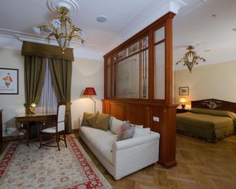 羅索巴爾特飯店 - 莫斯科 - 客厅