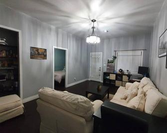 Modern Charm in Downtown Los Angeles - 洛杉矶 - 客厅