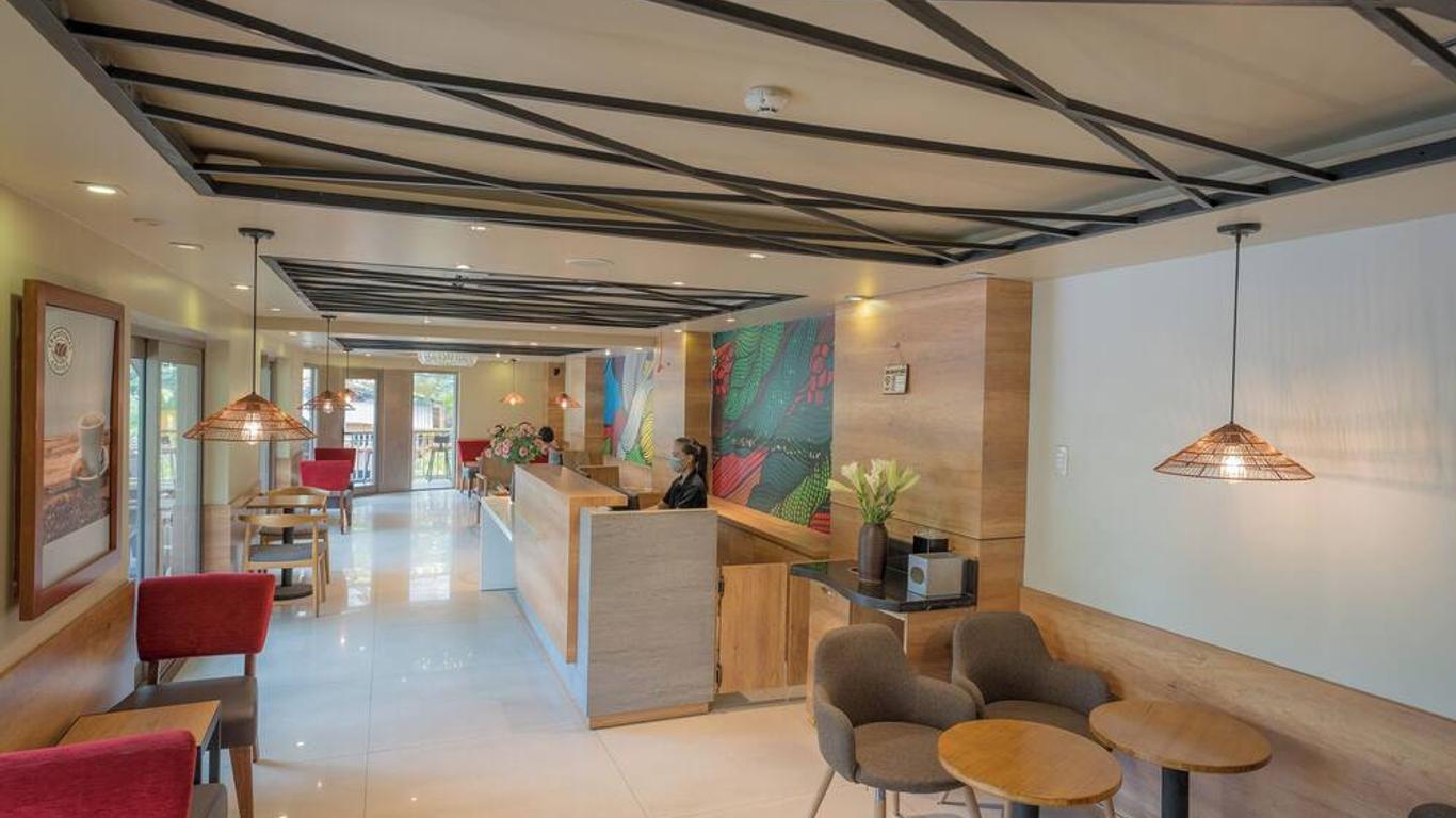 达纳明珠大酒店