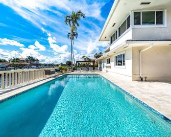New Discounts--Ft Lauderdale Waterfront/Save Big For Summer & Fall!! - 劳德代尔堡 - 游泳池