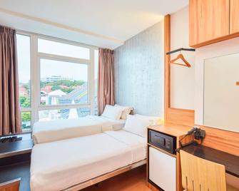 新加坡西岸宜必思快捷酒店 (SG Clean) - 新加坡 - 睡房