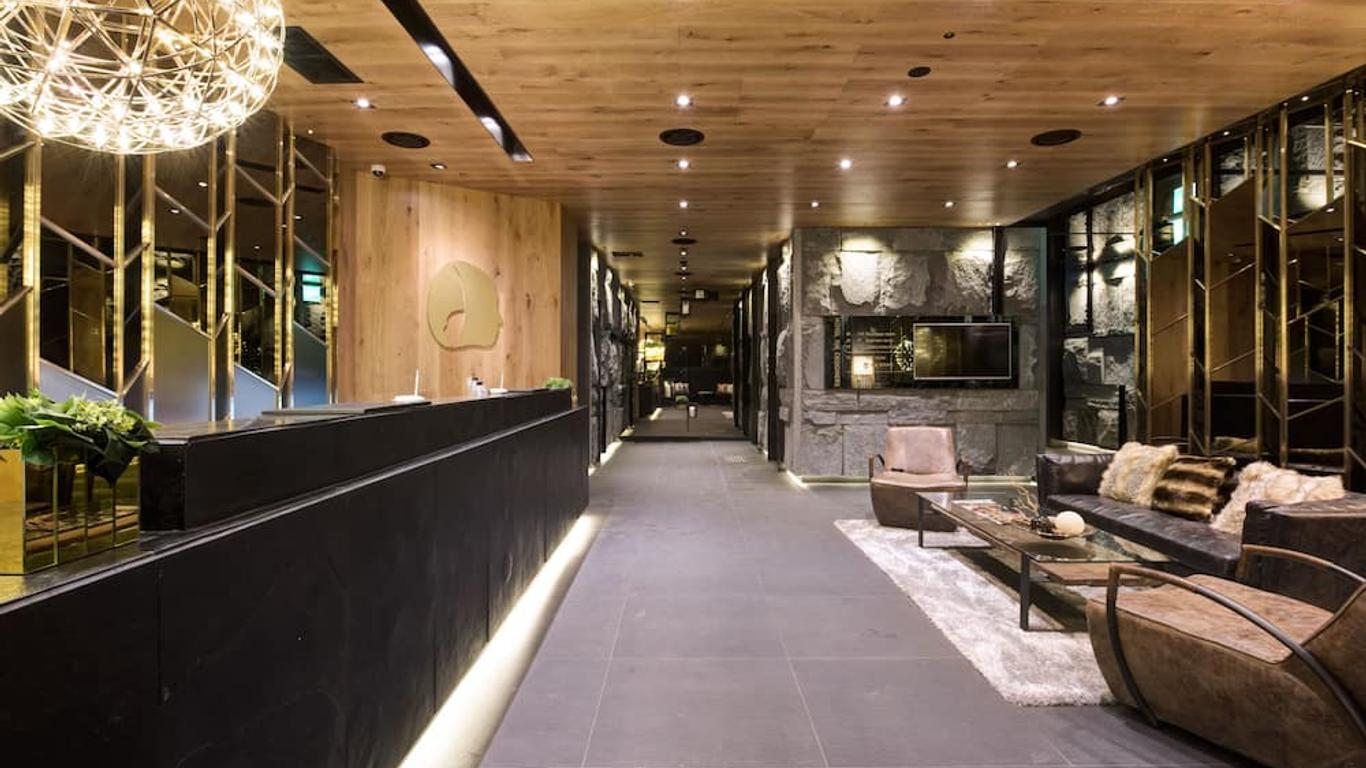 宏大设计师酒店