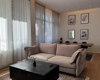 Unique & beautiful living in a Stuttgart loft - 斯图加特 - 客厅