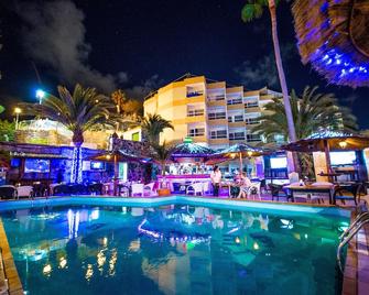 HL 撒哈拉海滩酒店 - 马斯帕洛马斯 - 游泳池
