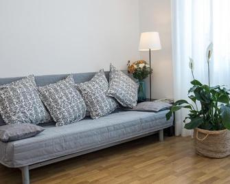 Angelina Apartments Amalfi Coast - 马奥莱 - 客厅