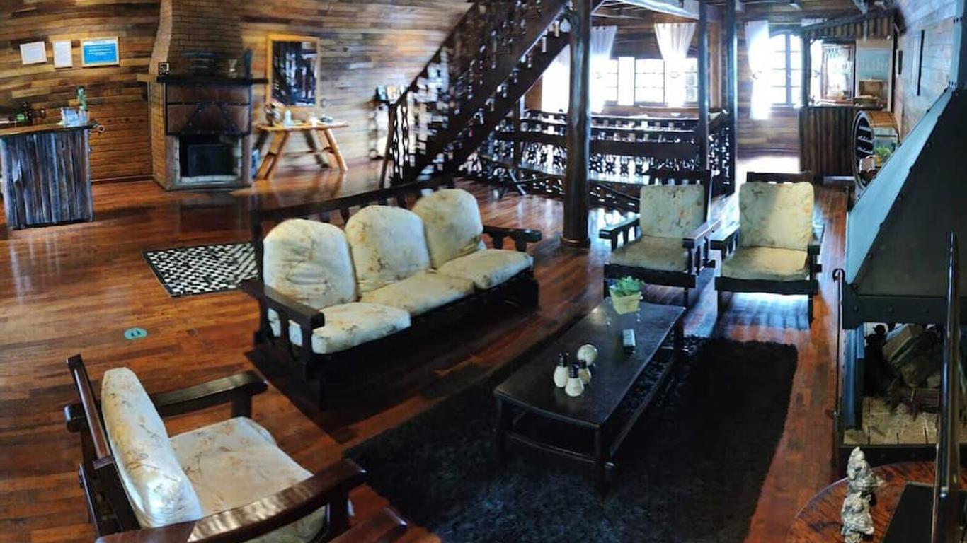 尼瓦斯木屋旅馆