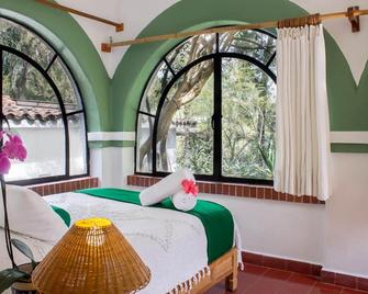 Villa El Nido-Fab Location-Nestled in lush vegetation-ideal 4 couples-great pool - 库埃纳瓦卡 - 睡房