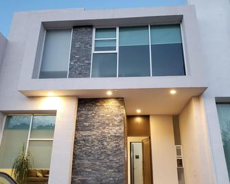 Altozano Morelia Hermosa y Confortable Casa - 莫雷利亚 - 建筑