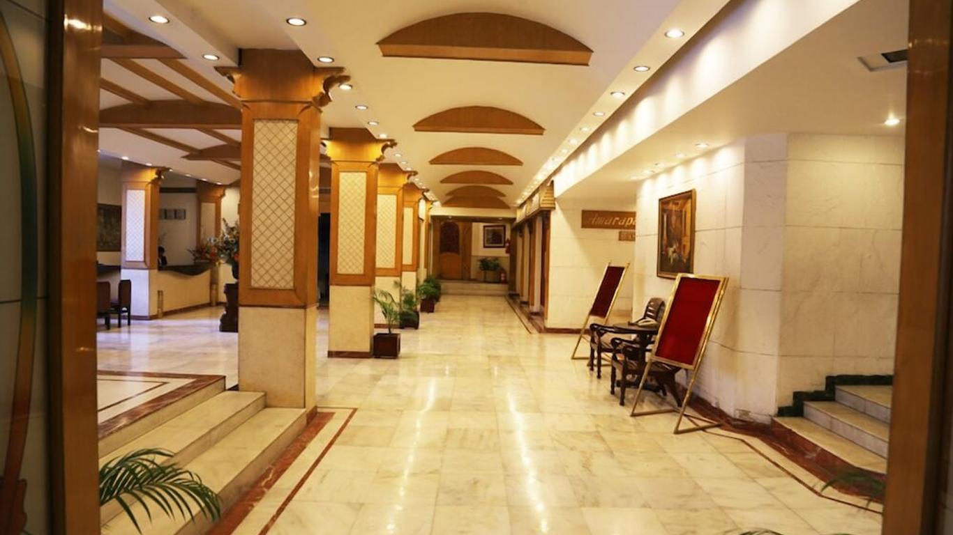 艾凡达喀尔马尔皇宫酒店