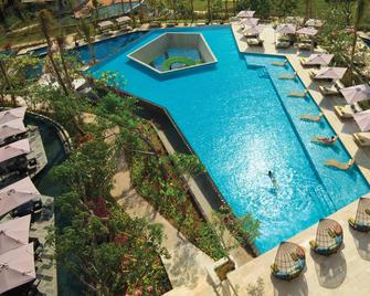 巴厘岛金巴兰森林度假酒店 - South Kuta - 游泳池
