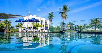 斐济盖特威酒店 - 南迪 - 游泳池