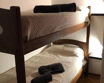 Excelente depto 3 ambientes para 6 personas sobre Av Cabildo a 1 cuadra subte D - 布宜诺斯艾利斯 - 睡房