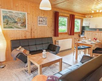 在Gehren私人露台的度假屋 - Altenfeld - 客厅
