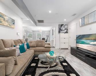 Beautiful Home in Sunny San Diego - 圣地亚哥 - 客厅