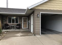 Cute And Cozy 2 Bedroom Townhome In Sioux Falls, Sd - 苏福尔斯 - 户外景观