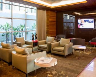 萨瓦西贝洛奥里藏特温德姆 Tryp 酒店 - 贝洛奥里藏特 - 休息厅