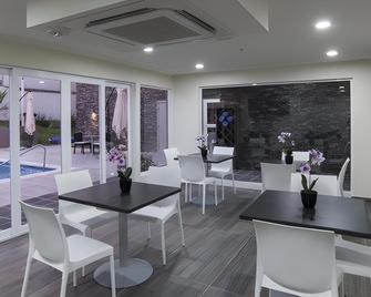 Candlewood Suites飯店 - 克雷塔羅朱莉圭拉 - 克雷塔罗 - 餐馆