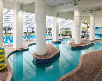 默特尔比奇海滨希尔顿欣庭酒店 - 默特尔比奇 - 游泳池