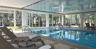 奥斯特拉餐厅 Spa 酒店 - 巴斯蒂亚 - 游泳池
