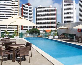 美琪尔萨尔瓦多皮图巴酒店 - 萨尔瓦多 - 游泳池