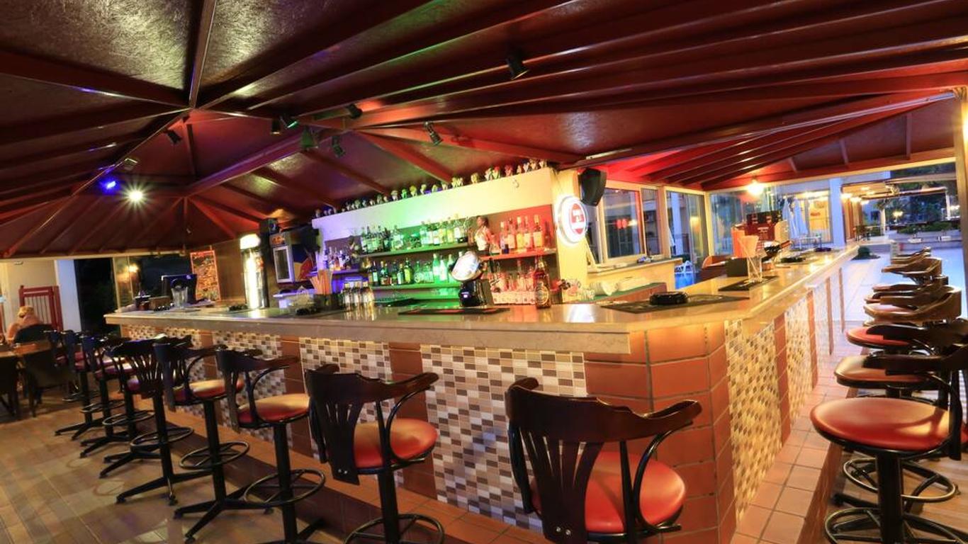 爱玛黎丝俱乐部公寓酒店