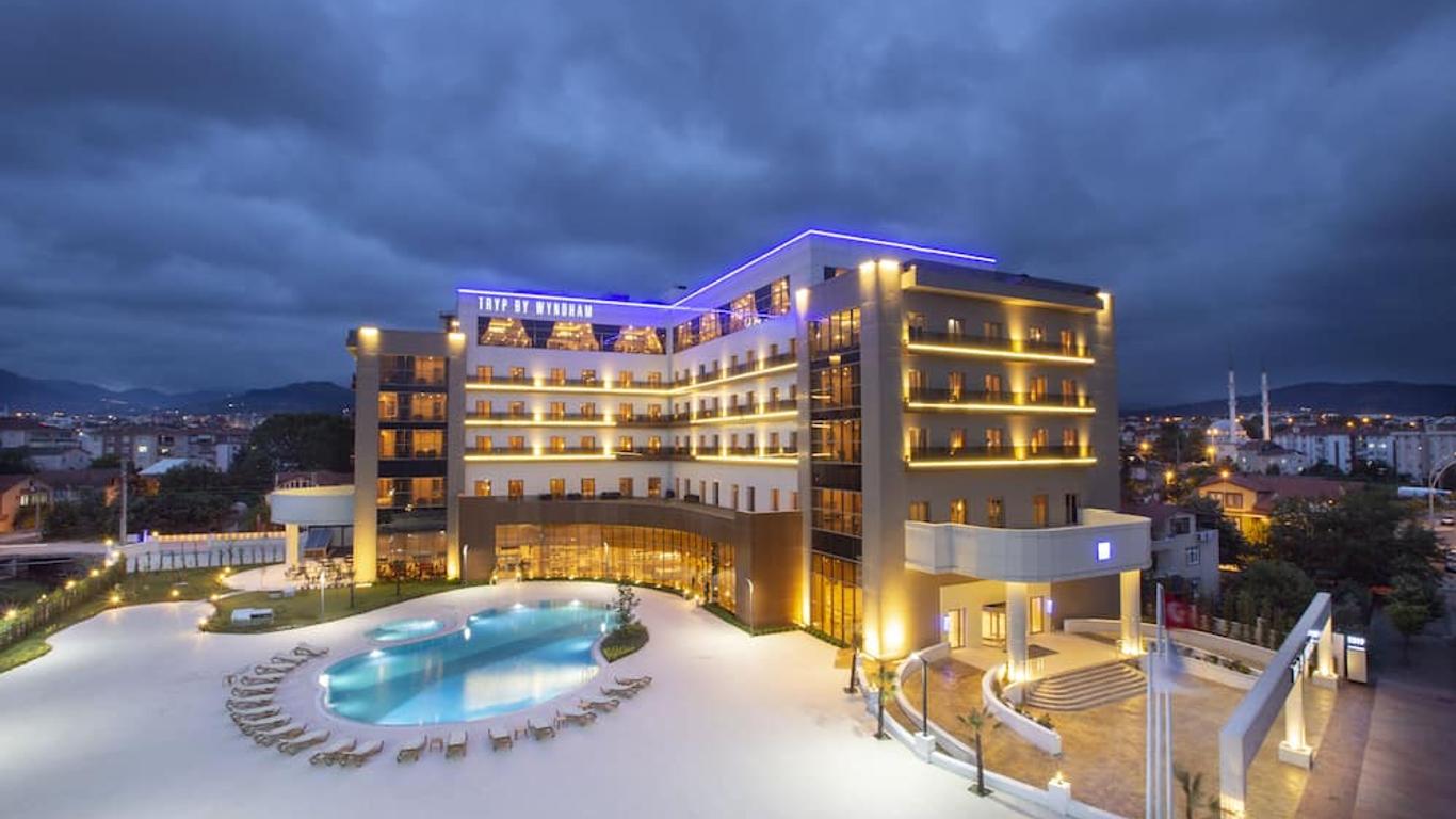 伊兹米特温德姆 Tryp 酒店