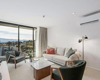 Alps Serenity Retreat - Wanaka - 瓦纳卡 - 客厅