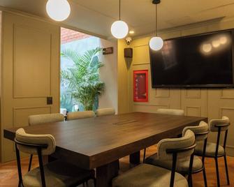 5Q House Quinta Camacho - 波哥大 - 餐厅
