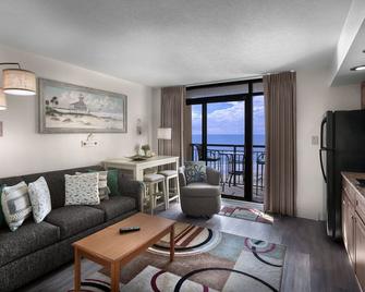 Oceanfront 1 Bedroom Suite W/ Amazing View + Official On-Site Rental Privileges - 北默特尔比奇 - 客厅
