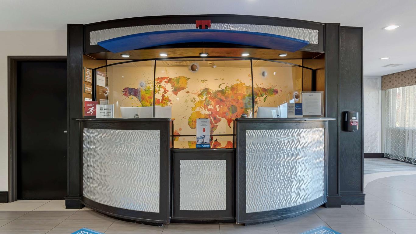 贝斯特韦斯特阿灵顿北套房酒店