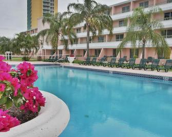 Castaways Resort,grand Bahama, Bahamas. Home Away From Home - 弗里波特 - 游泳池