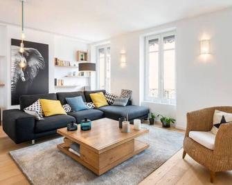 Le Duplex - Amazing flat overlooking the rooftops of Lyon - 里昂 - 客厅