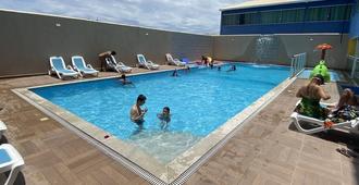 拉古娜旅馆 - 卡波布里奥 - 游泳池